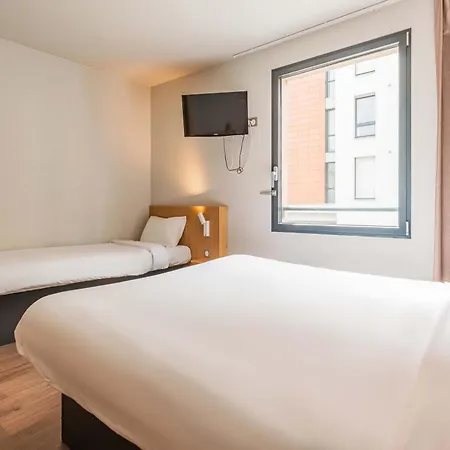 Musee Du Louvre Hotell
