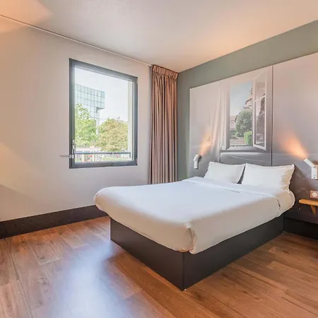 Musée Du Louvre 2* Lens