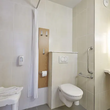 Hotel Musee Du Louvre 2*