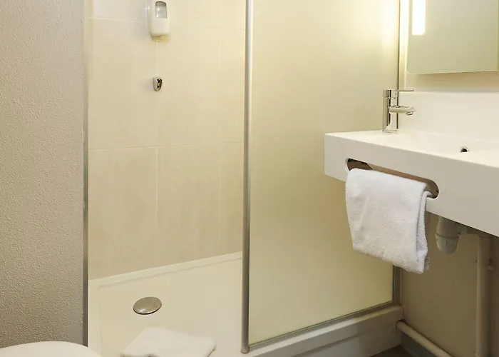 Musee Du Louvre Hotel