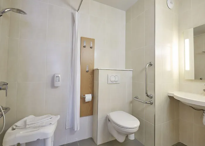 Hotel Musee Du Louvre 2*